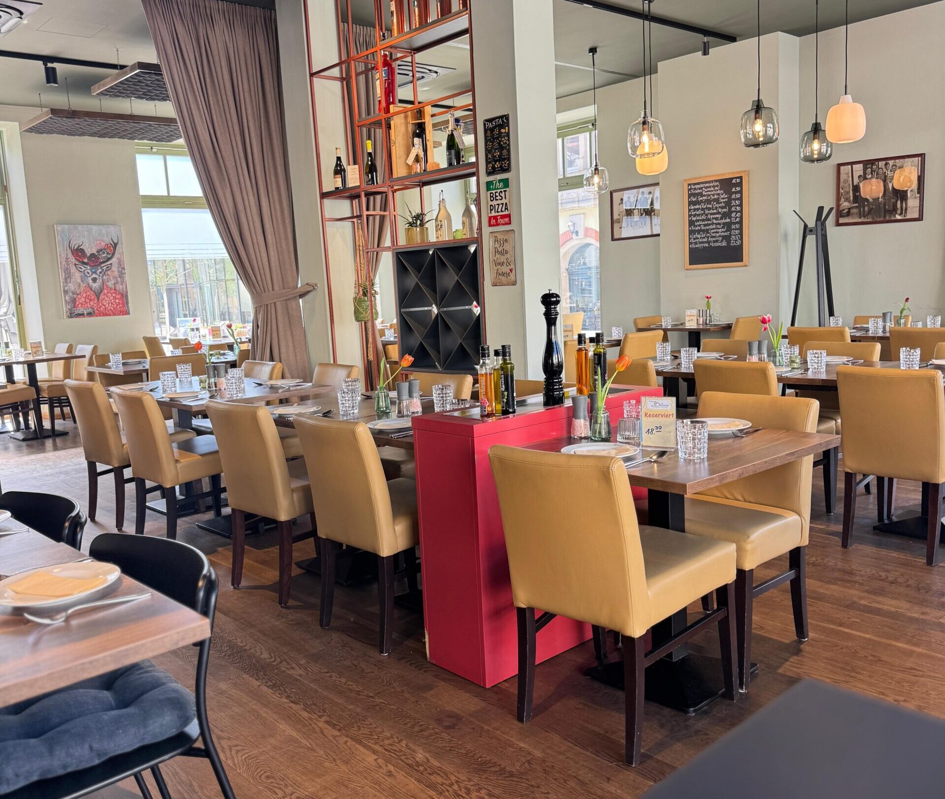 Gastraum des Delizia Ristorante & Weinbar am Wei&szlig;en Hirsch